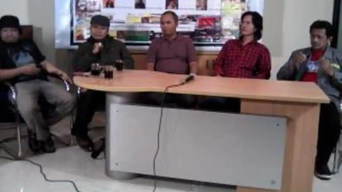 Sastrawan Bukan Pekerja Sunyi,Tapi Butuh 