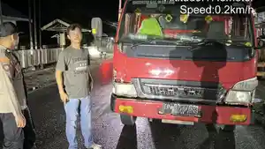 Truk-ditabrak-motor-di-nambo-banggai.jpg