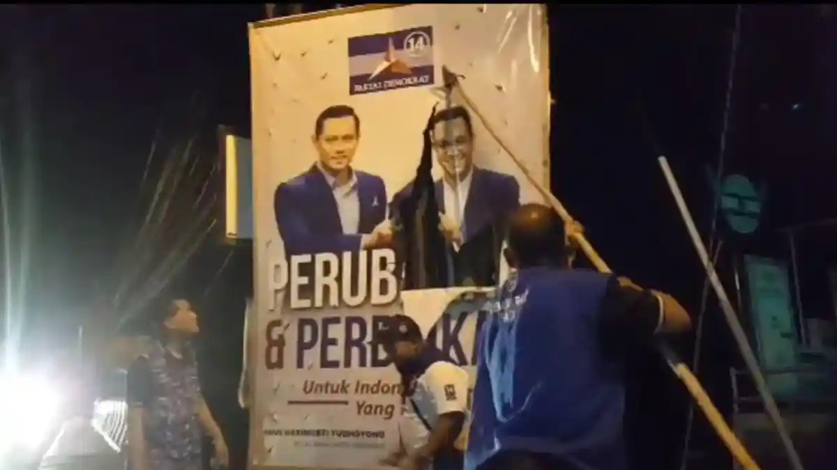 Kader Demokrat Pati Robek Baliho Anies Baswedan - AHY, Murka Merasa Dikhianati