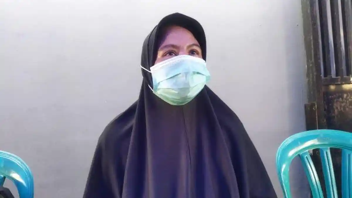 Tangis Keluarga Iringi Pemakaman Polisi yang Meninggal Terlindas Truk Saat Bertugas
