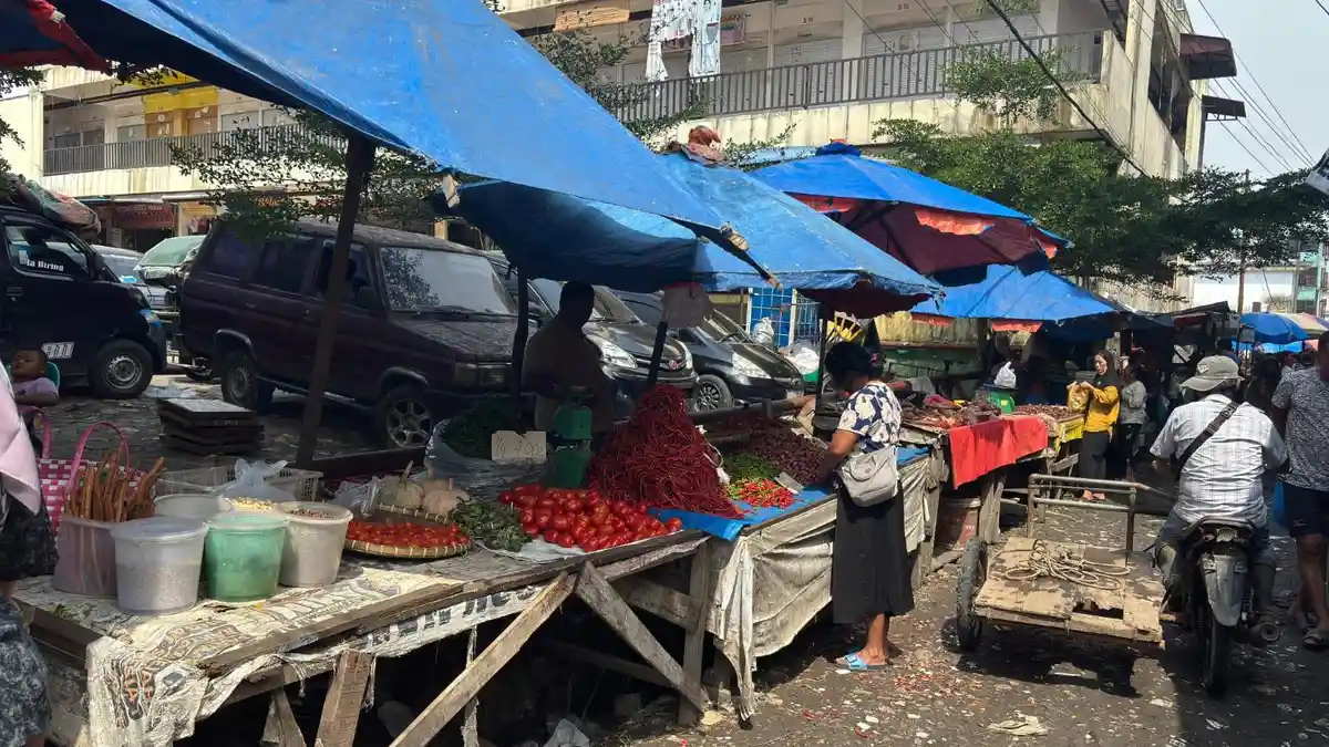 Harga Bahan Pokok di Medan, Cabai Merah Anjlok Rp16. 000 per Kilogram
