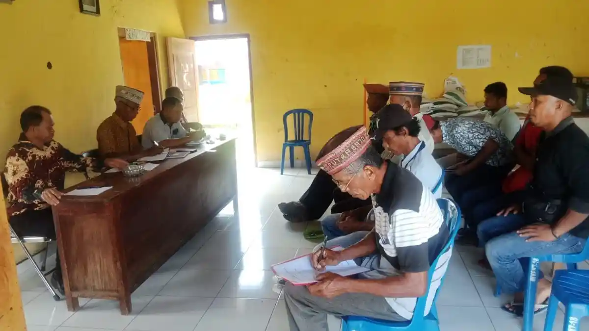 Sapi dan Kerbau Keliaran di Kelurahan Tangge Manggarai Barat Didenda Rp 5 Juta