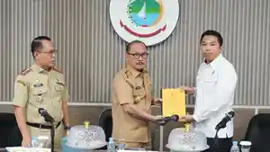 Pemerintah-Provinsi-Sulbart-exit-meeting-bersama-tim-BPK-RI-Perwakilan-Sulbar.jpg