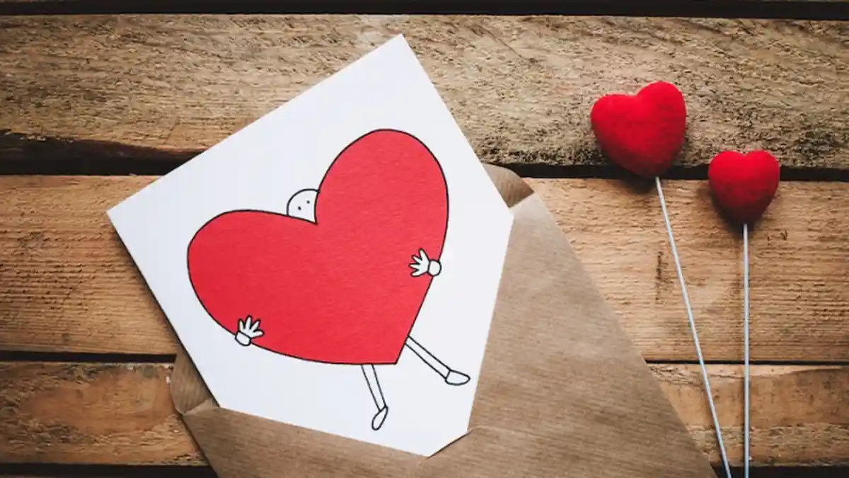 Istri Tertawa Diberi Hadiah Murahan dari Suaminya, tapi Setelah Dilihat-lihat, Ada Sesuatu yang Gila