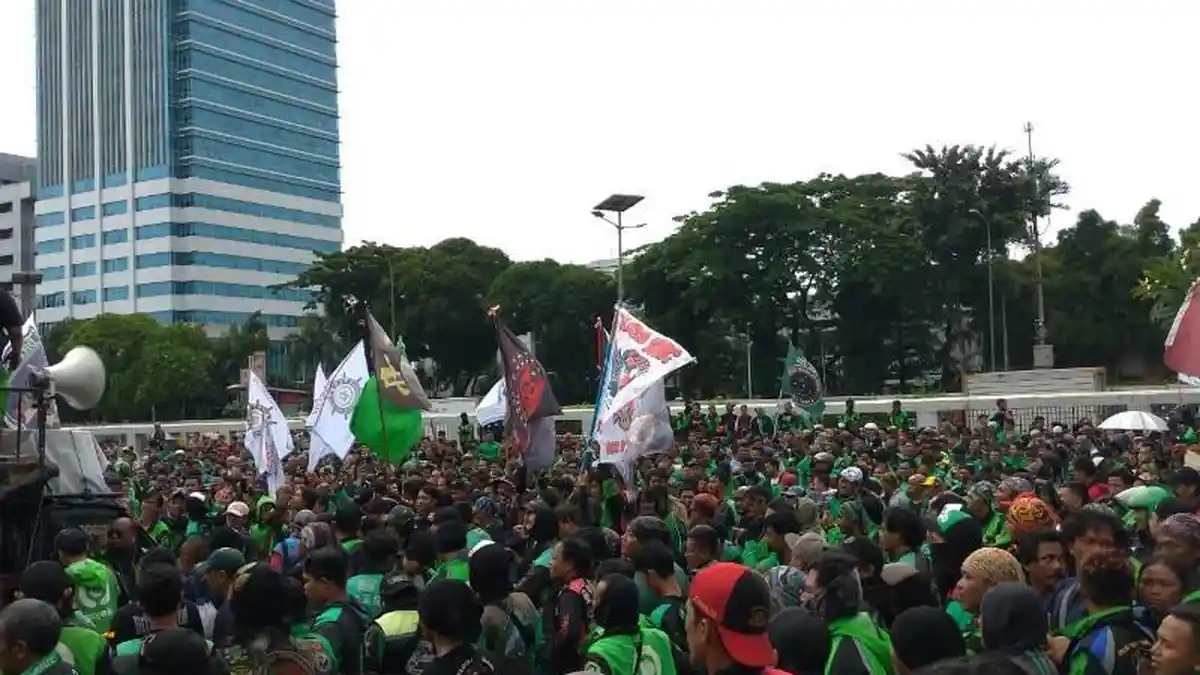 Ribuan Pengemudi Ojol Ancam Demo Lebih Besar Lagi
