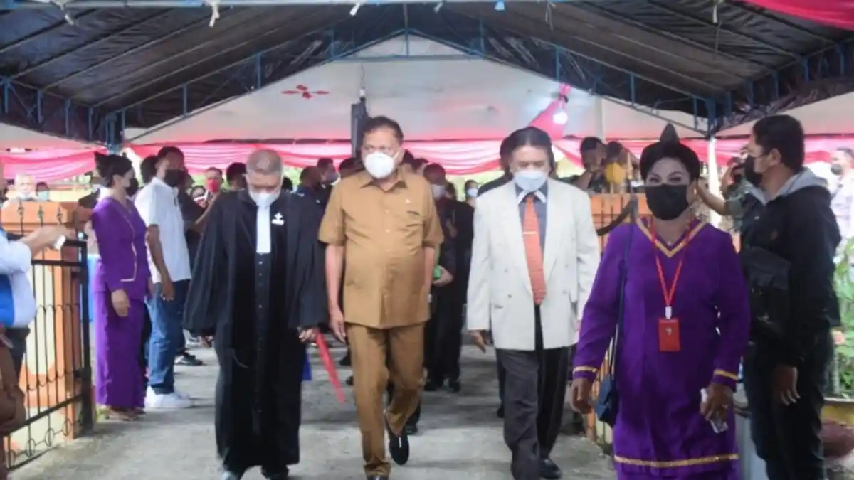 Gubernur Sulut Olly Dondokambey Resmikan Gedung Serbaguna GMIST Jemaat Yerusalem Enemawira