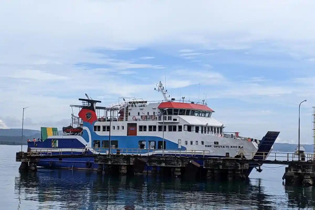 KMP Oputa Yi Koo Dioperasikan untuk Perbantuan Mudik di Pelabuhan Ferry Baubau, Harga dan Rute