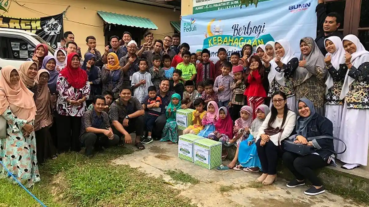 Bulan Ramadhan, PLN Berbagi Kebahagiaan Bersama 8.000 Anak Yatim dan Dhuafa