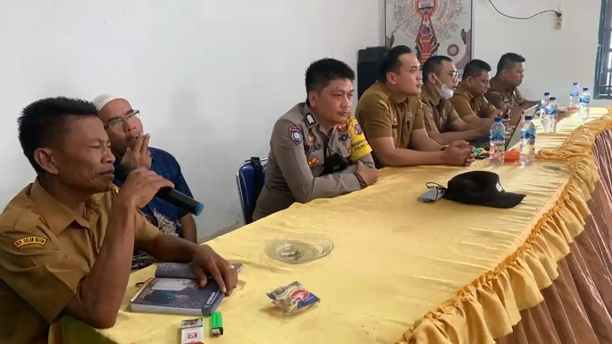 Bhabinkamtibmas Sei Kepayang Hadiri Sosialisasi Pemilihan Kades PAW
