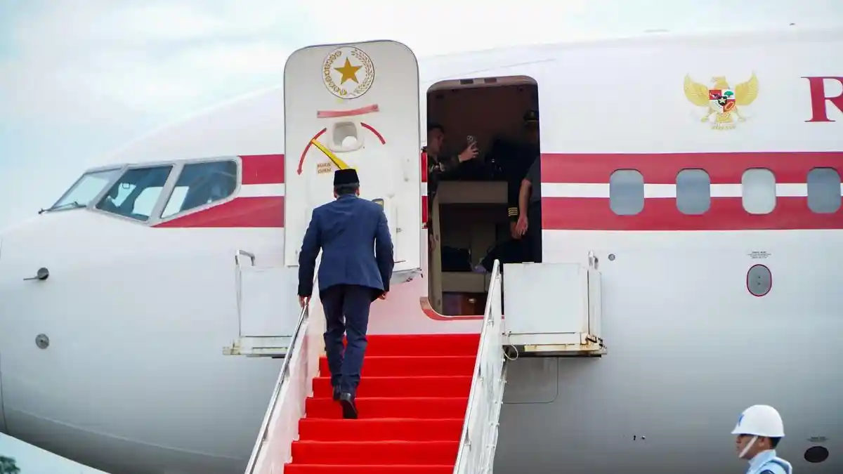 Bikin Heboh Bengkulu, Prabowo Jemput Asprinya Pakai Pesawat Kepresidenan, Warga Kecewa Tidak Turun