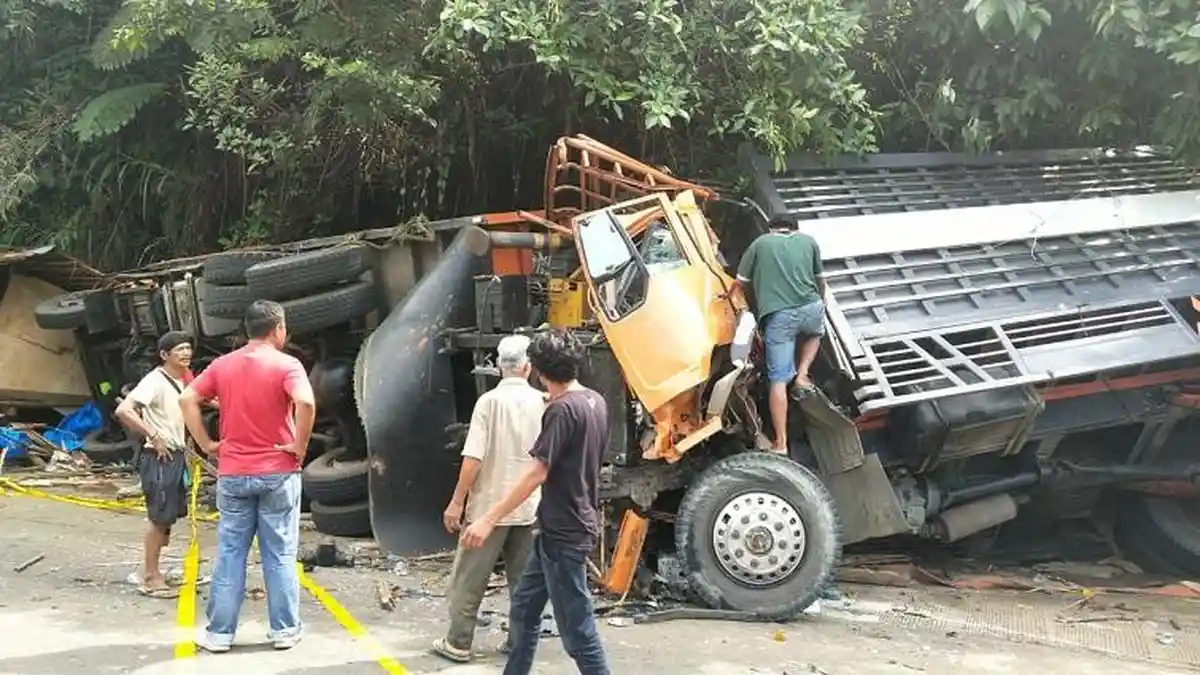 Kronologi Kecelakaan Truk di Desa Saletto Mamuju, Sopir Meninggal Dunia