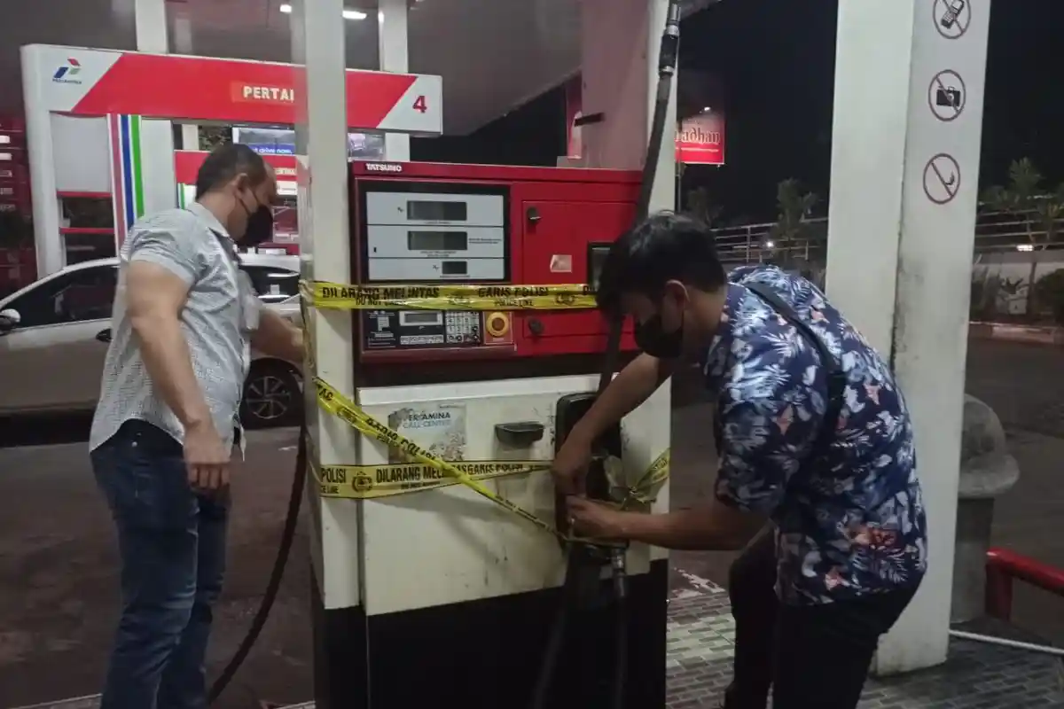 Kronologi Lengkap 3 Tersangka Penimbunan Solar Ilegal di SPBU Kairagi Diserahkan ke Kejaksaan