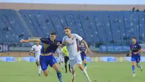 Duel-striker-PSM-Makassar-vs-bek-Persib-Bandung000111.jpg