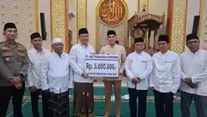 Wakil-Bupati-Tanjung-Jabung-Barat-Katamso-bersama-Ketua-GOW-Marina-Septiani-Katamso.jpg