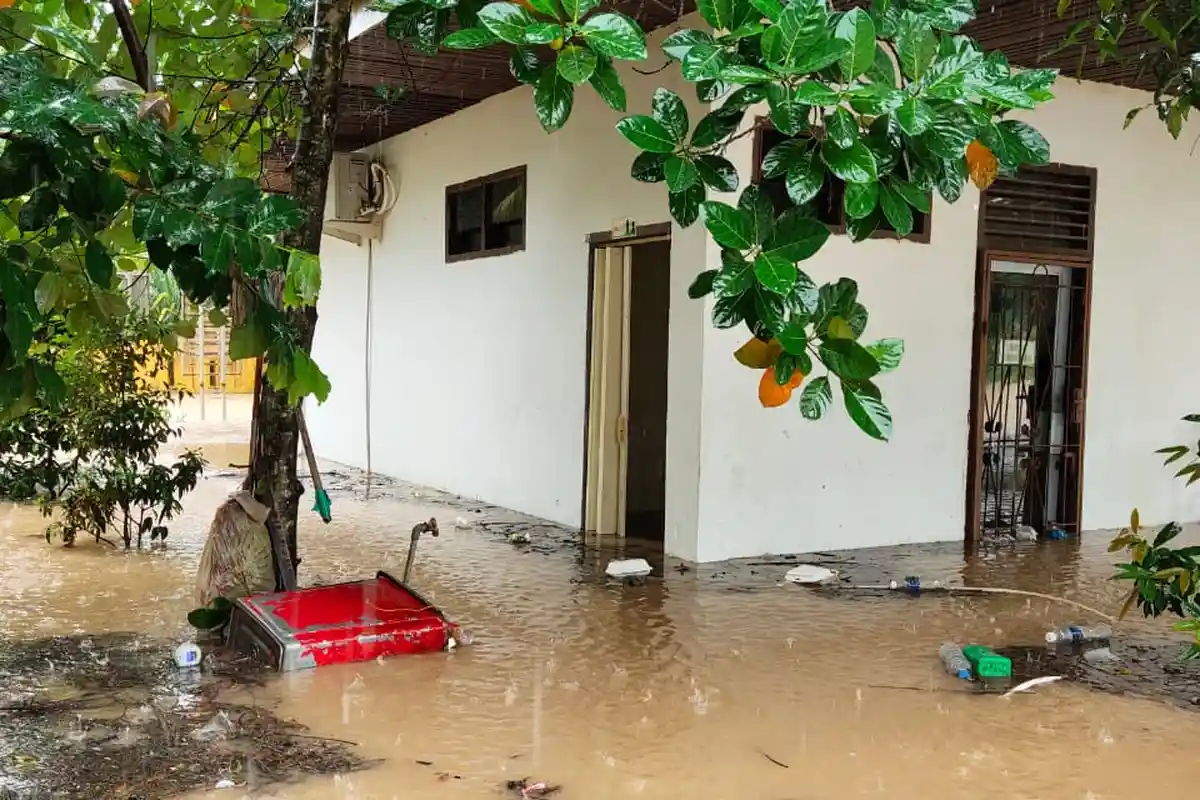 Masih di Kantor Lama Bekas Kebanjiran, Lurah Tembesi Tunggu Instruksi Pimpinan soal Pindah Kantor