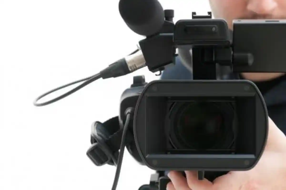 Aksi Iseng Sejoli Bikin Live Streaming Konten Mesum di Kamar Kos, Mirip Video Vina Garut