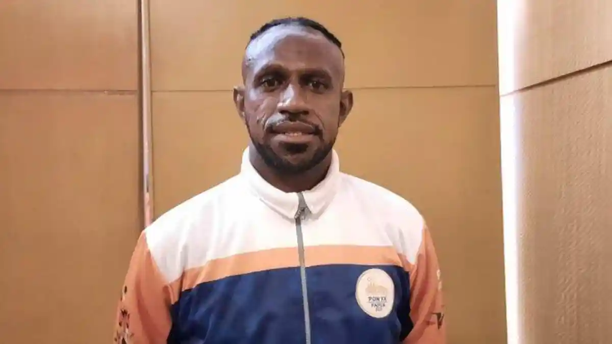 RESMI - Boaz Solossa Gabung Borneo FC