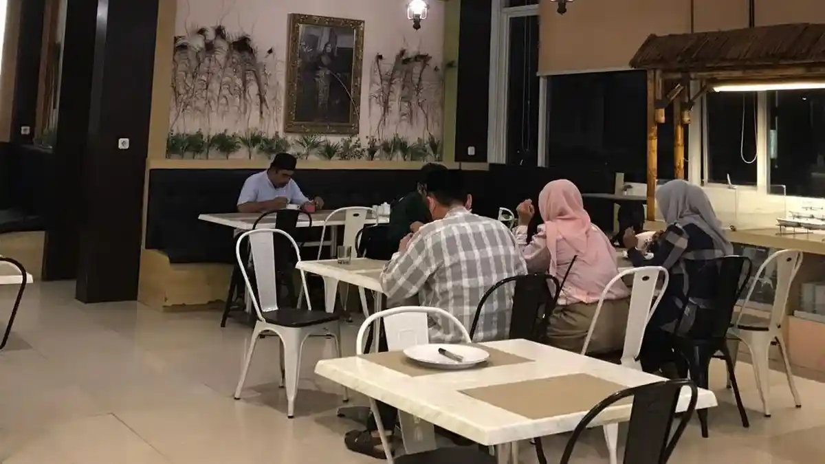 Ayo Datang ke Muara Hotel Ternate, Ada KURMA, Paket Bukber Murah Spesial Promo Ramadhan 2024 - Suasana-buka-puasa-di-Hotel-Muara-Ternate.jpg