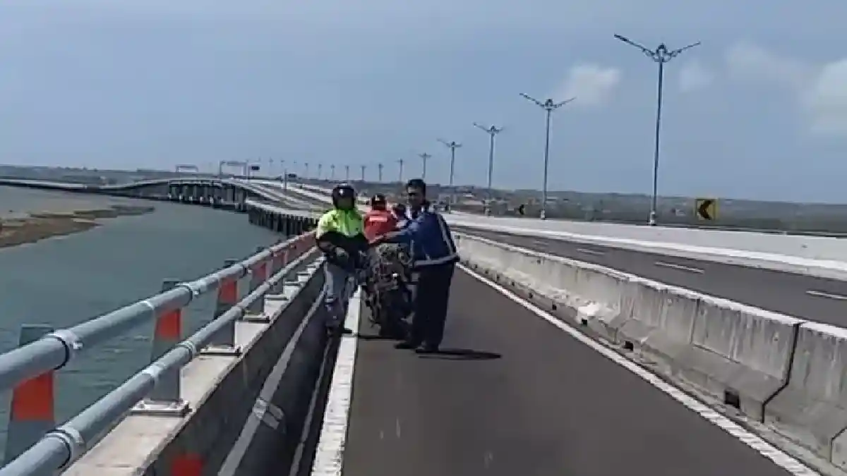 Kecelakaan Akibat Tali Layangan Terjadi di Jalur Pemotor Tol Bali Mandara