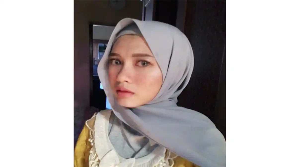 Bintik Wajah di Muka Kini Jadi Trend Makeup Para Artis