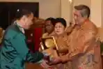 Walikota Tomohon Terima Piala Adipura