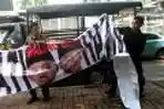 Satpol PP Turunkan Alat Peraga Kampanye Pilpres 2014