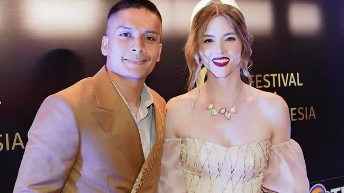 Potret Cantik Istri Randy Pangalila Berasal dari Kanada, Lahirkan Anak dengan Nama Penuh Filosofi