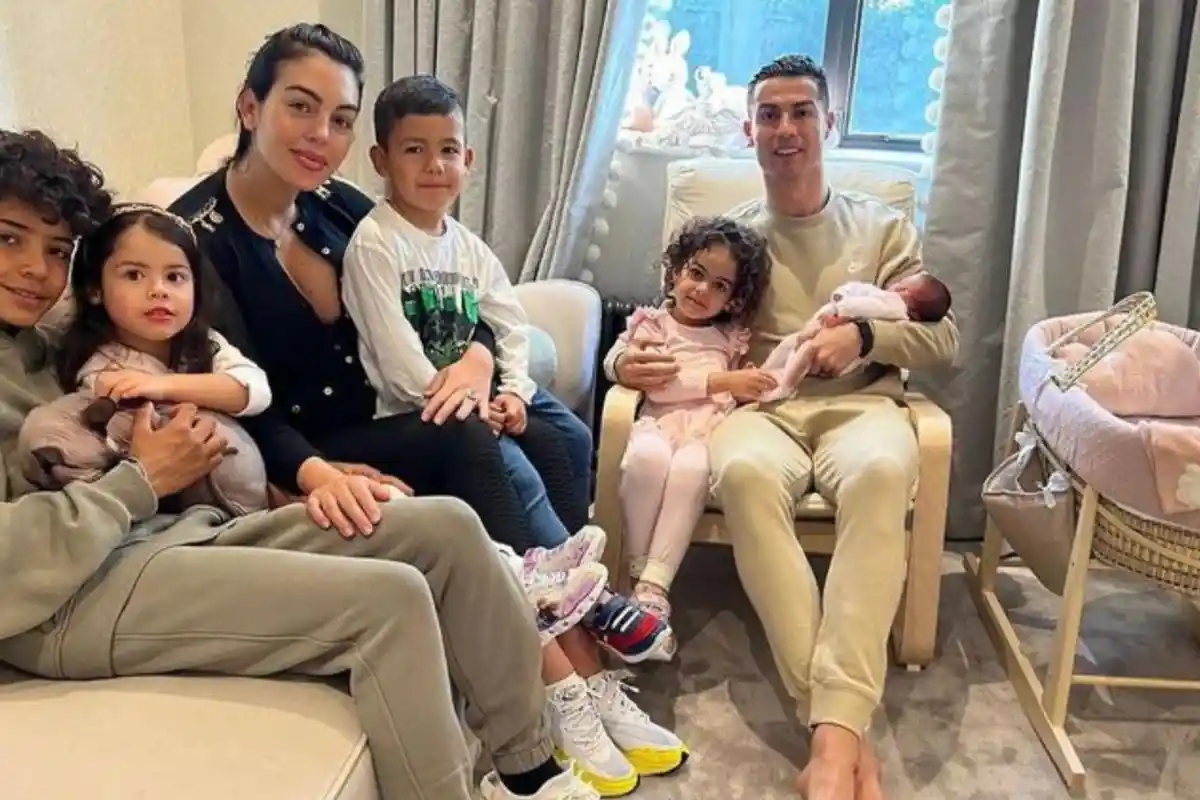 Uang Saku Georgina dari Ronaldo Rp1,6 Miliar Per Bulan, Tapi Tak Kunjung Menikah, Kenapa?