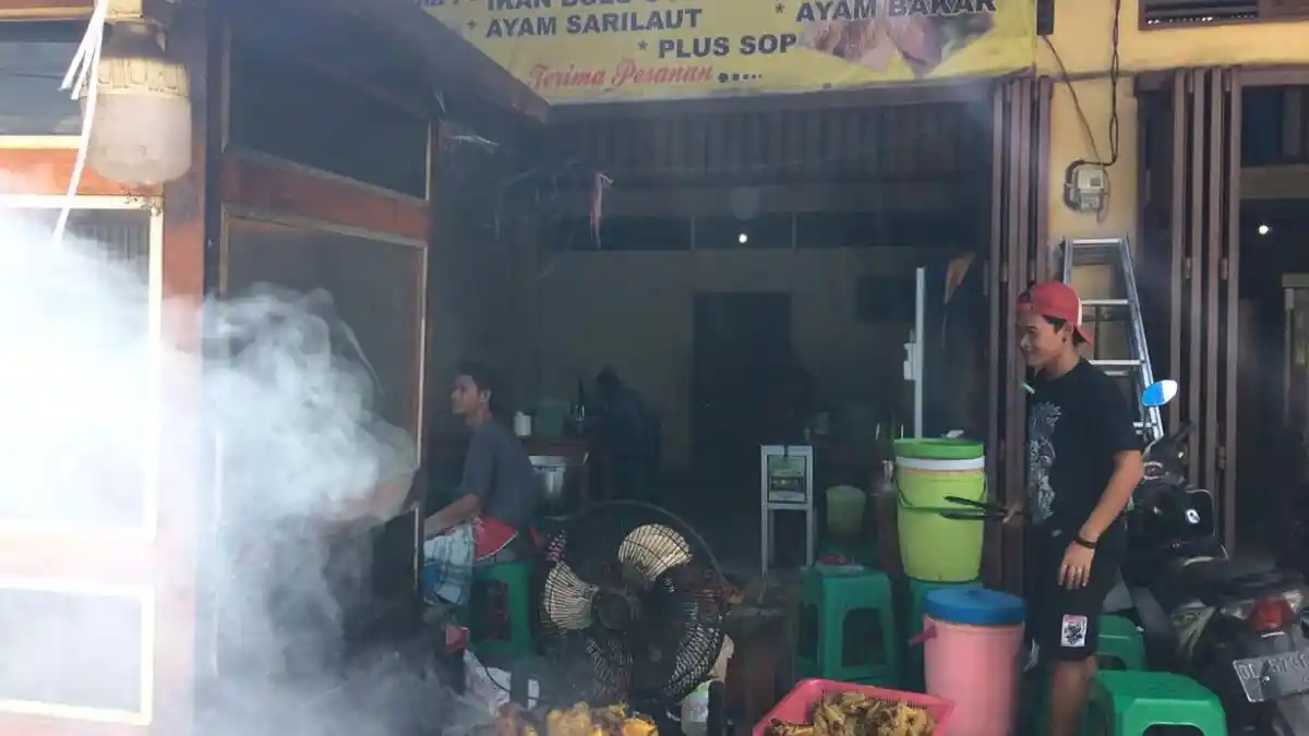TRIBUNWIKI: Mulai Rp 8 Ribuan, Cobain Kuliner di Warung Minak Djinggo Parangtambung