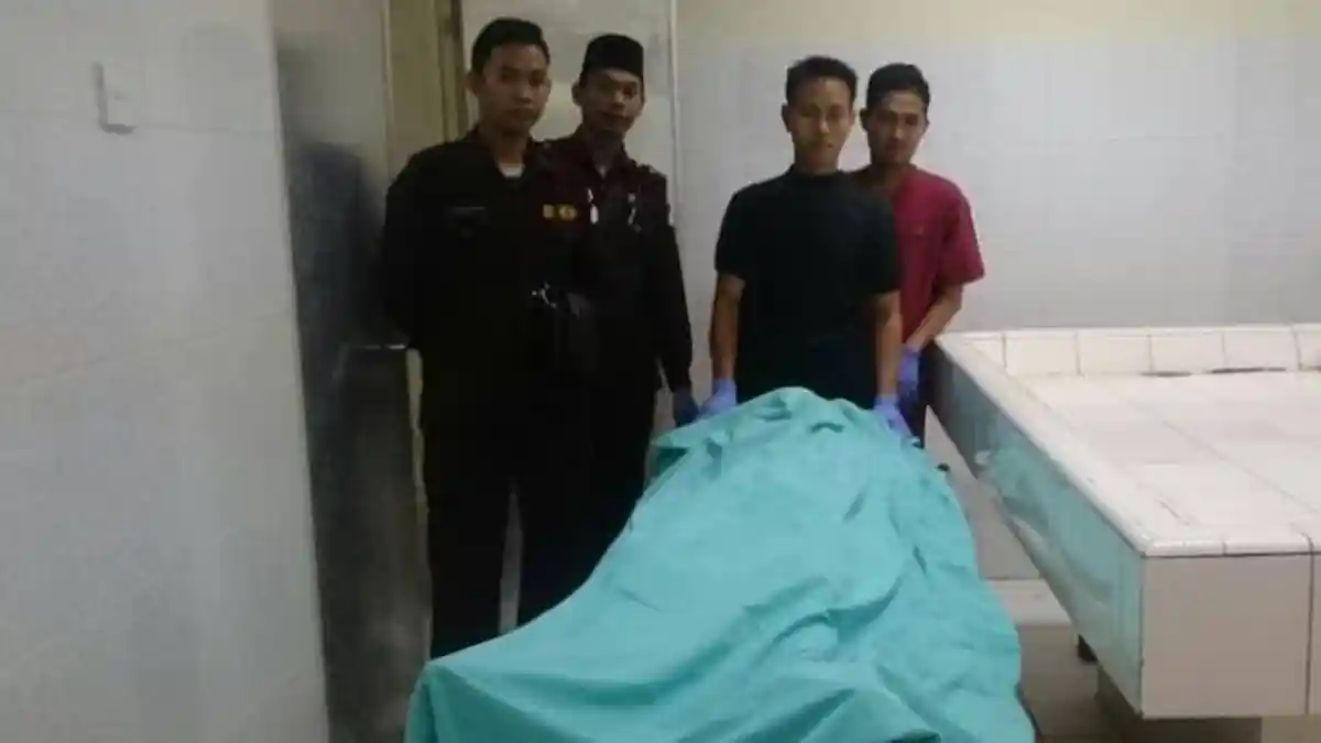 Ngeri! Bela Adik Soal Petasan, Andrian Tewas Bersimbah Darah Ditusuk Tetangga
