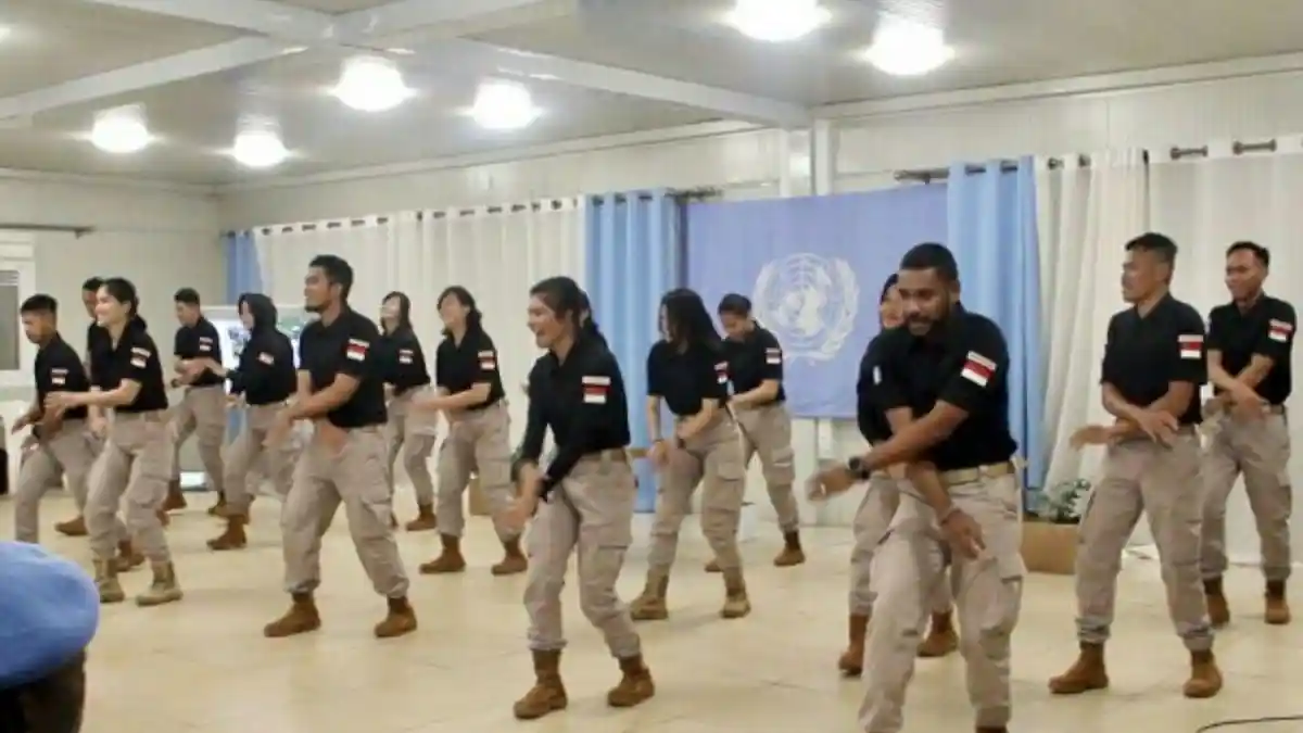 Polwan Polda Sulawesi Utara Pimpin Tarian Modern pada Peringatan Environment Day di Afrika Tengah