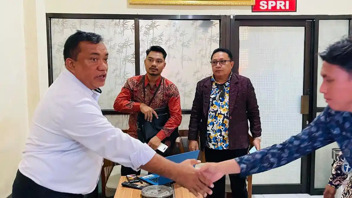 Bupati Halmahera Utara Frans Manery  Dilaporkan ke Polda Maluku Utara
