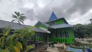 Kawasan-Makam-Datu-Suban-di-Desa-Tandui.jpg