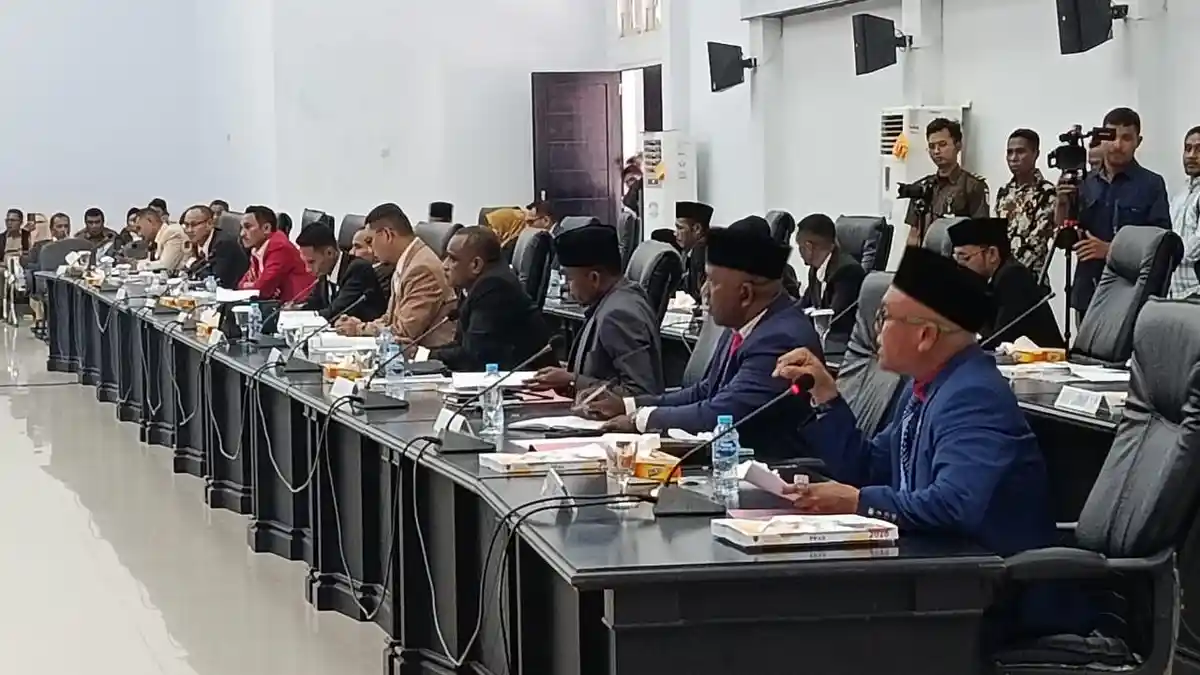 Paripurna KUA-PPAS 2026: DPRD SBT Beri Dukungan Penuh atas Rencana Pemda Pinjaman Daerah