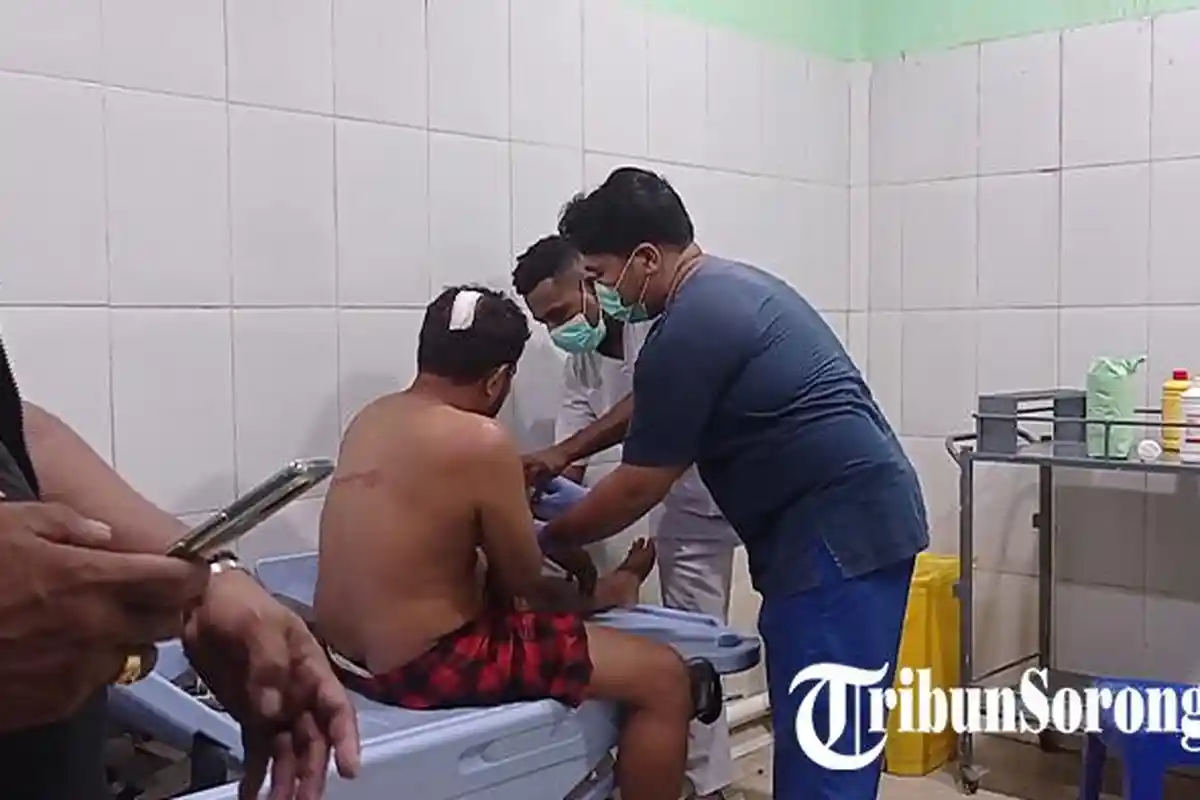 Jurnalis di Papua Barat Daya Diduga Dianiaya Warga dan Oknum Polisi, Keluarga Tuntut Keadilan