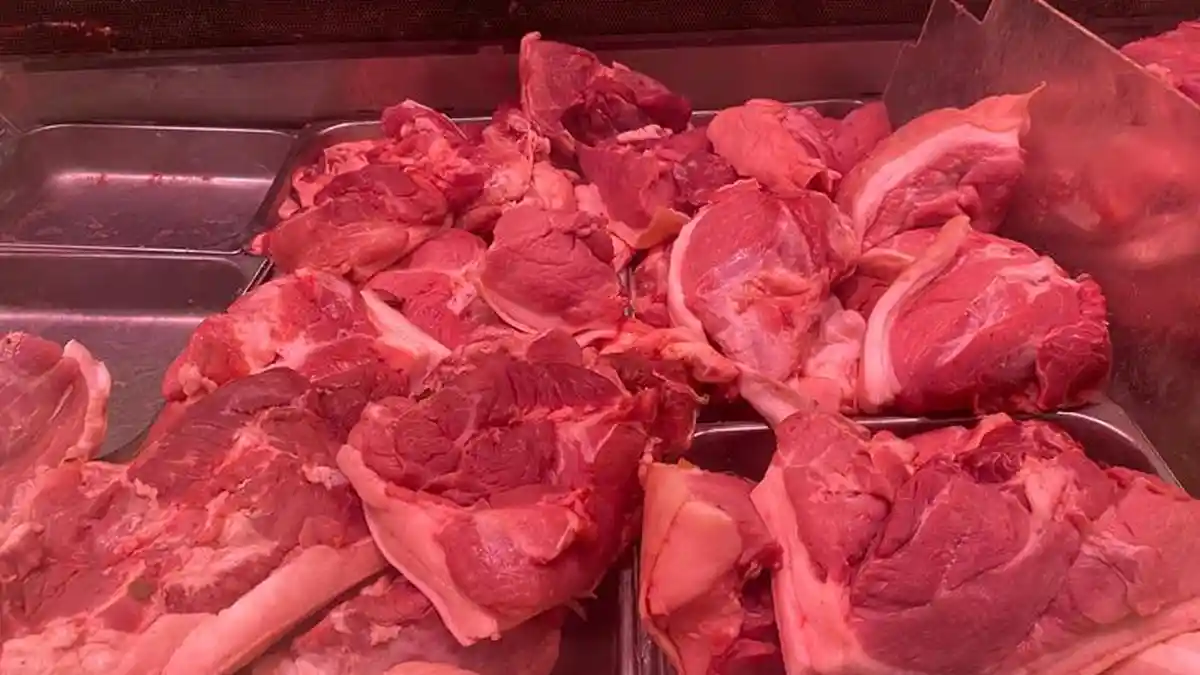 Harga Daging Babi di Manado Senin 4 November 2024 Masih Tinggi,  Pembeli Berharap Ada Penurunan