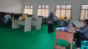 Ujian-dalam-rekrut-panwascam-oleh-Bawaslu-Dairi-di-SMK-Negeri-1-Sidikalang.jpg
