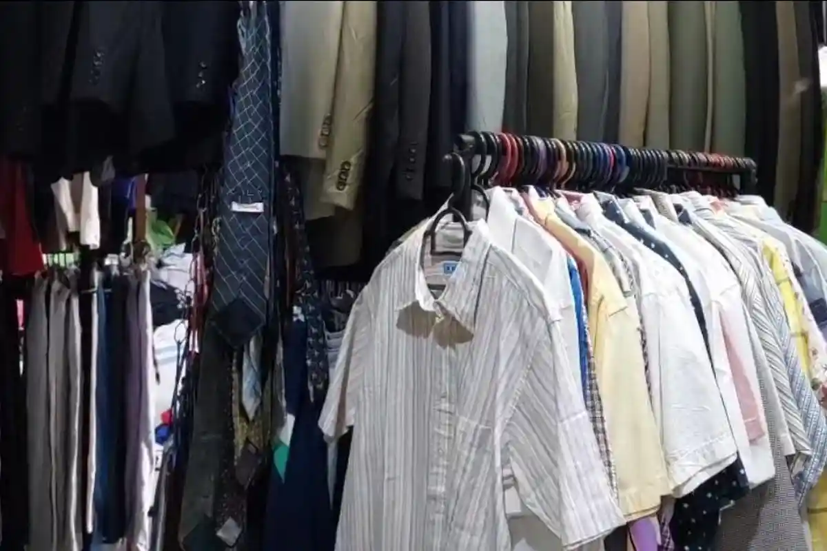 Reaksi Penggemar Thrifting di Pasar Panorama Bengkulu Usai Menkeu Larang Impor Baju Bekas