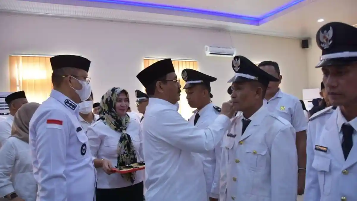 Bupati Boalemo Rum Pagau Lantik 8 Kepala Desa: Jangan Langgar Fakta Integritas