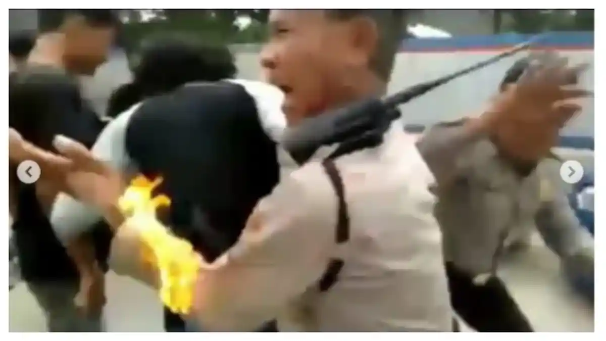 Viral Video Polisi Terbakar saat Bubarkan Demo Mahasiswa, Massa di Lokasi Justru Makin Brutal