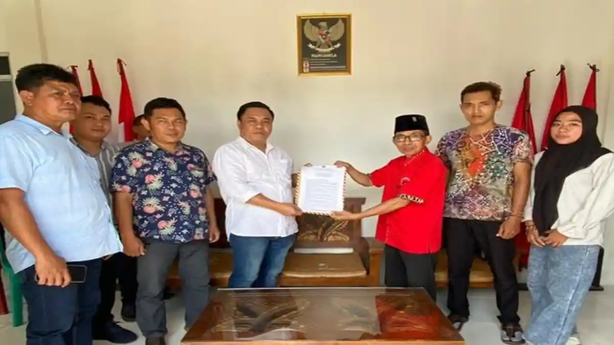 Sosok Devi Harianto Calon Bupati PALI Jadi yang Pertama Ambil Formulir di PDIP