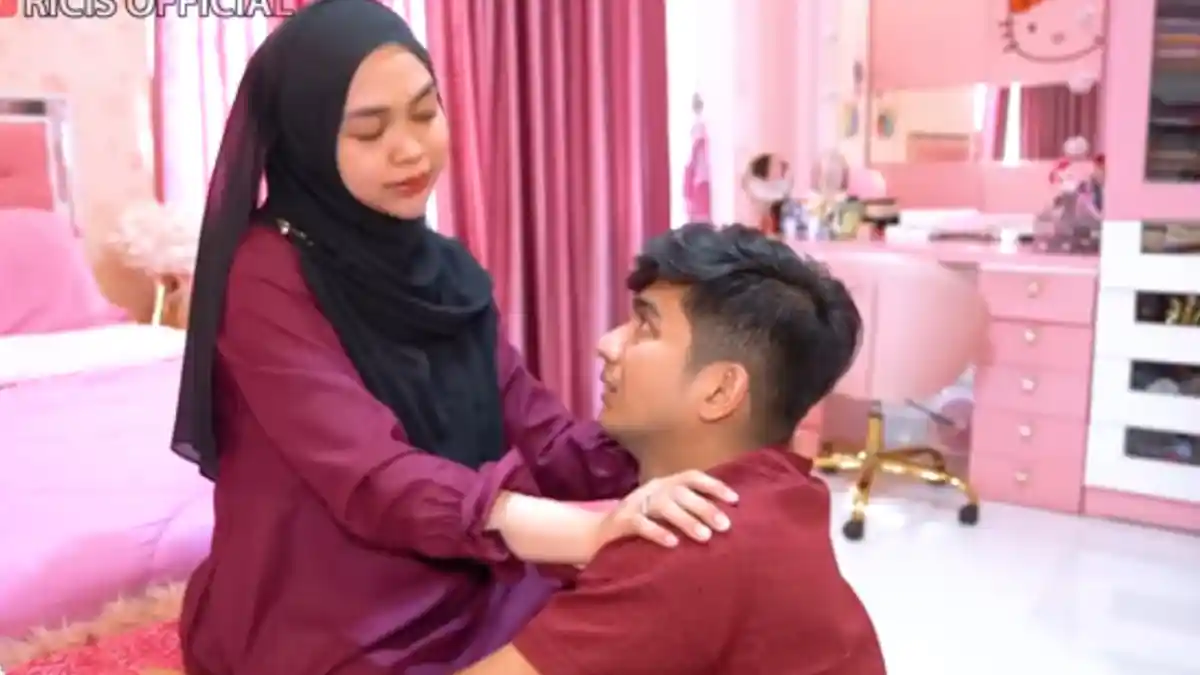 Ria Ricis Robek Surat Genit dari Wanita yang Gagal Jadi Pendamping Teuku Ryan
