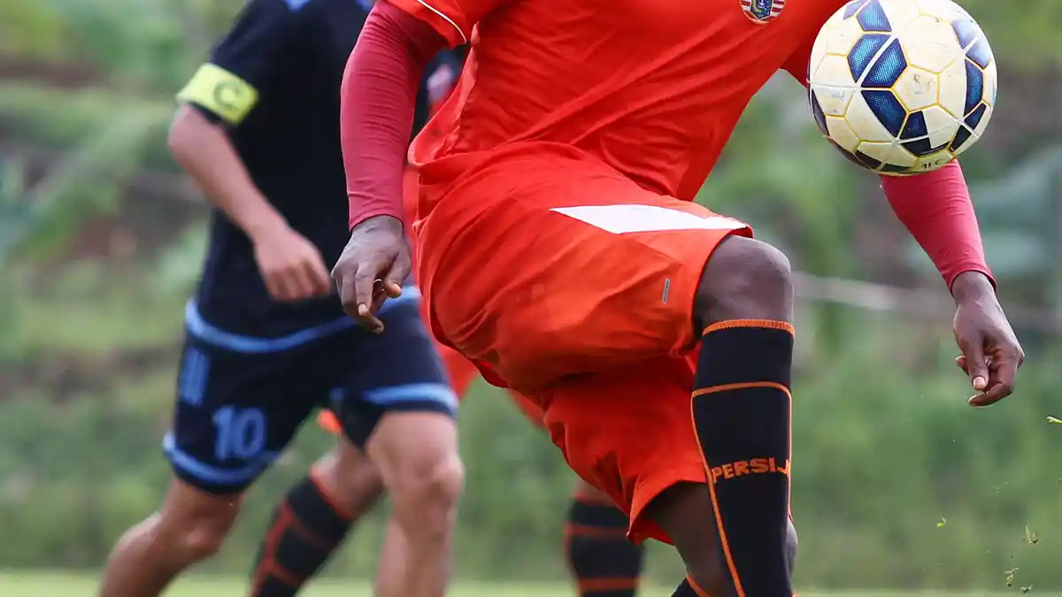 Emmanuel Kenmogne Ikuti Seleksi Calon Pemain Persipura Jayapura