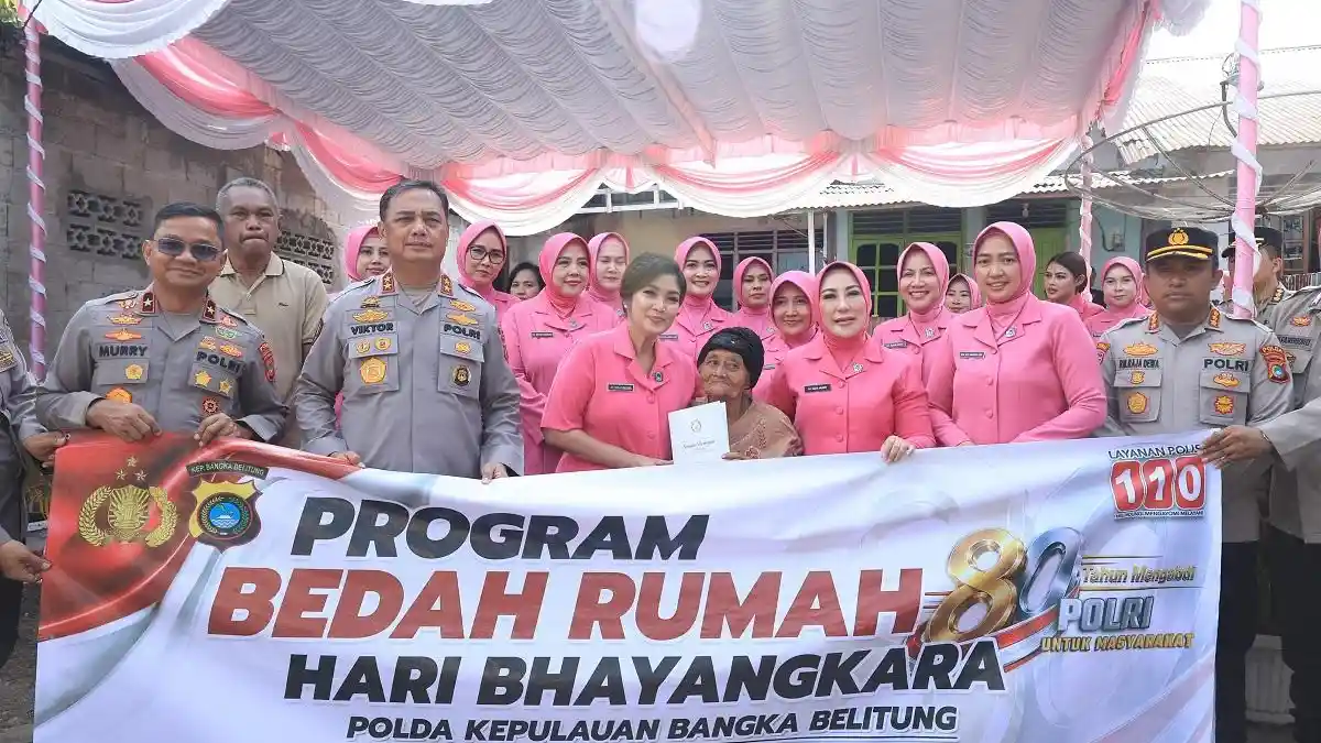 Bedah Rumah Warga di Belitung, Kapolda Babel Jalin Sinergitas Bersama Masyarakat