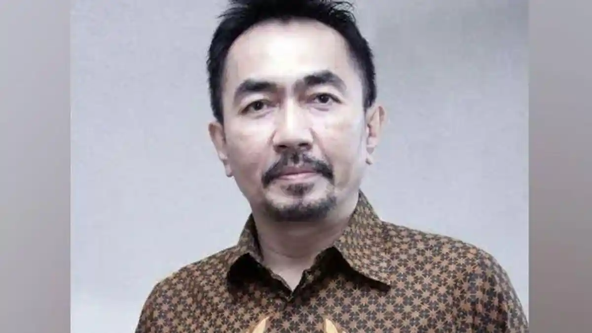 2 Tahun Sebelum Meninggal, Gatot Brajamusti Datang ke Persidangan dengan Kursi Roda Diantar Ambulans