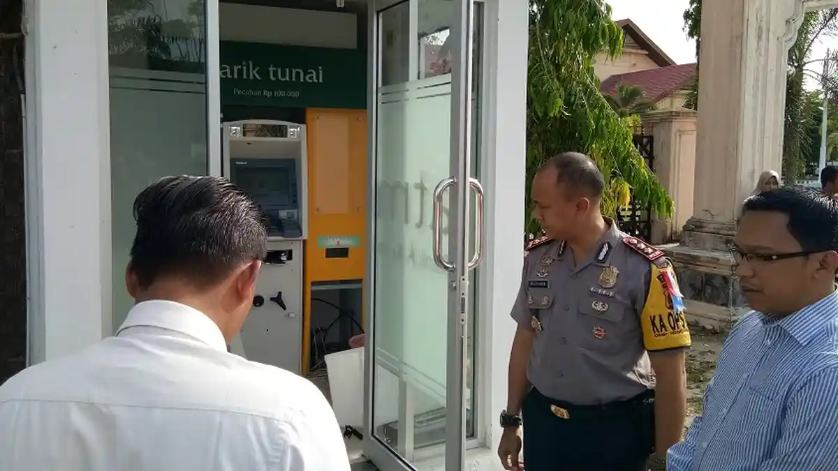Meski Dibobol Maling, Uang di ATM Bank Aceh Singkil Utuh