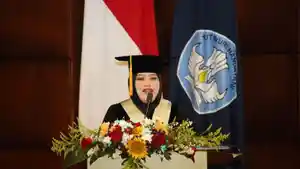 Guru-Basar-FEB-UI-Prof-Rirelly-Dewi-Astuti.jpg