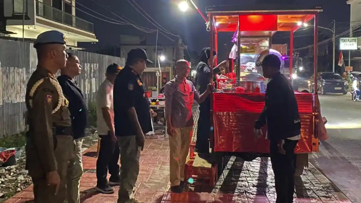 Satpol PP Gorontalo Larang Jualan di Trotoar Tanggidaa dan Andalas, Pedagang Ditertibkan