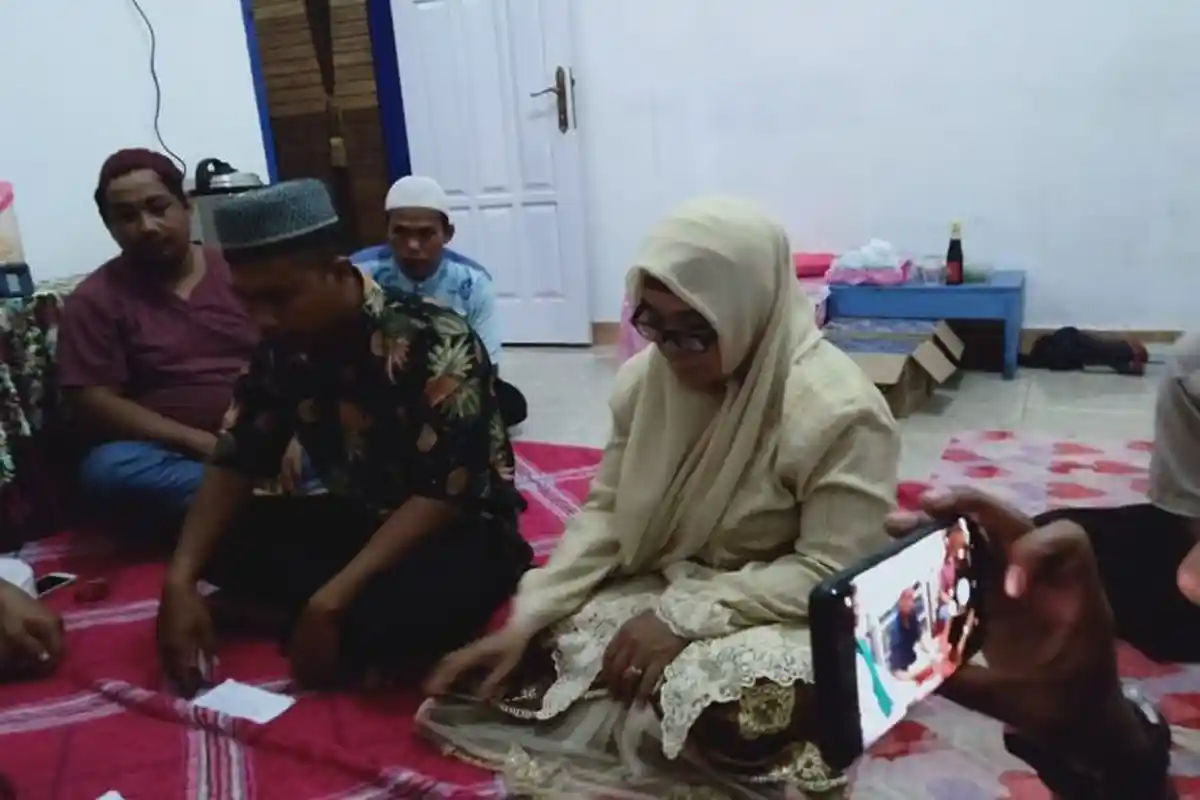 Fakta Pria 28 Tahun Nikahi Nenek Janda 3 Cucu, Kenal Sebulan Lewat Facebook, Selisih Umur 25 Tahun