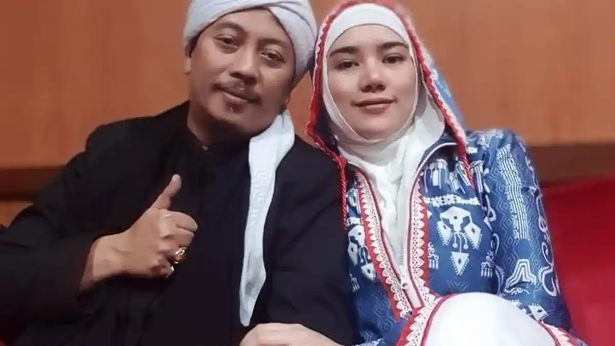 Selamat! Opick dan Bebi Silvana Dikaruniai Anak Pertama setelah 3 Tahun Menikah